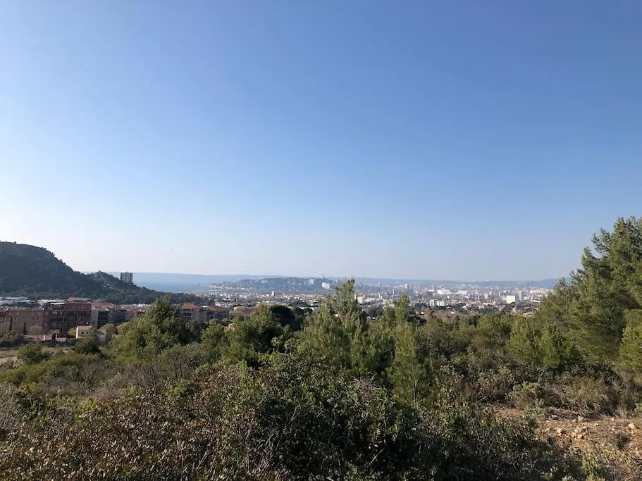 Morgiou Sormiou Marseille T4 Climatise Familial - 3 Chambres - Terrasse Bois - Jardin Privatif - Calanques A Pied - Plages & Velodrome A 10 Min - Ideal Familles & Randonneurs & Grimpeurs - Escalade A 5 Min - Marseille Sud