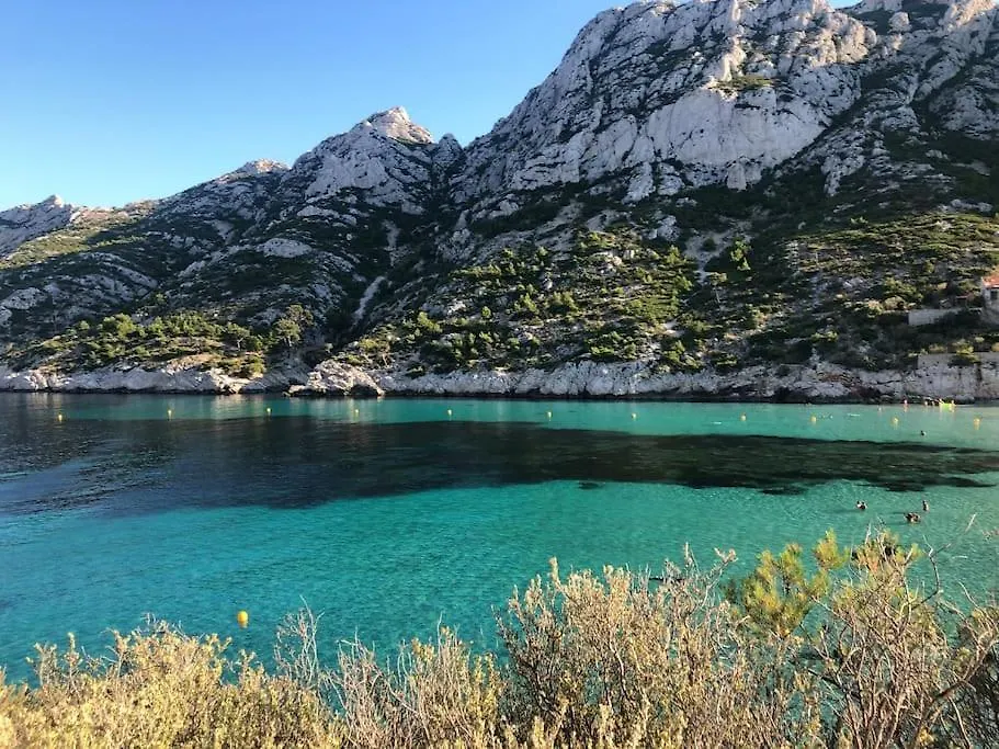 Morgiou Sormiou Marseille T4 Climatise Familial - 3 Chambres - Terrasse Bois - Jardin Privatif - Calanques A Pied - Plages & Velodrome A 10 Min - Ideal Familles & Randonneurs & Grimpeurs - Escalade A 5 Min - Marseille Sud צרפת